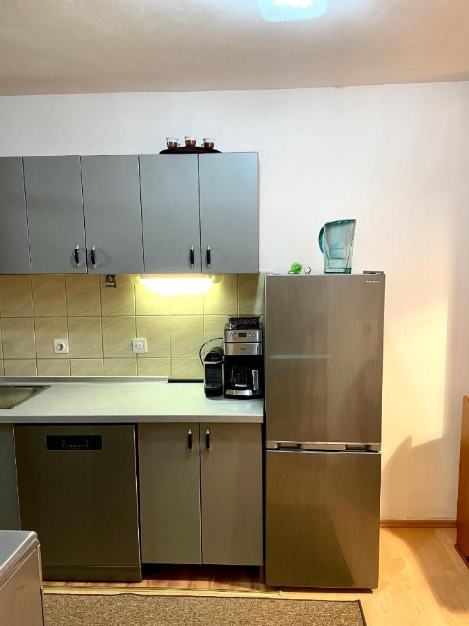 Airport Sarajevo Apartment 2 Exteriör bild